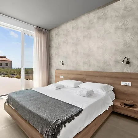 Vivas Villa *